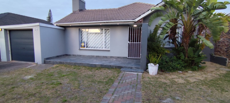 To Let 3 Bedroom Property for Rent in Rondebosch East Western Cape